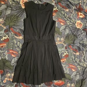 Theory Basic Navy Ruffled Dress - Versatile Women's Dress